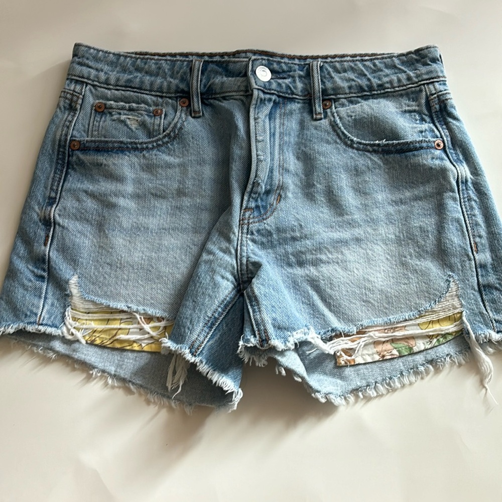 American eagle tomgirl jean shorts